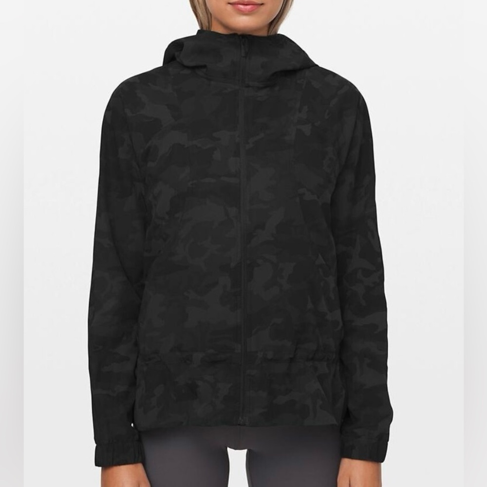 Lululemon Pack It Up Jacket Heritage 365 Camo Deep Coal Multi